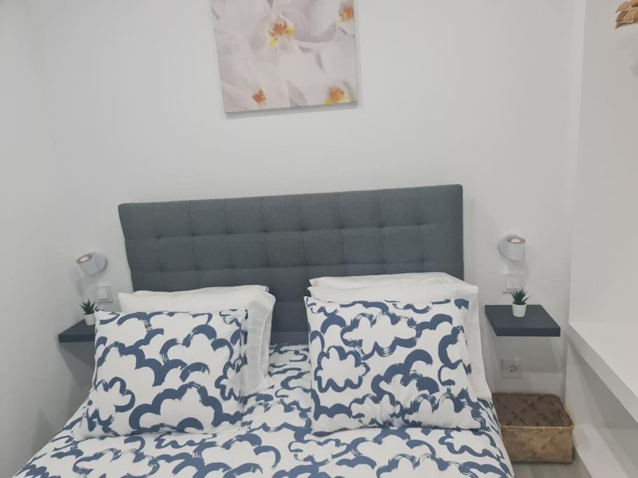 "Linda'S Guest House" Beach House With Private Patio & Hot Tub, 3 Min From The Beach Costa de Caparica Exteriör bild